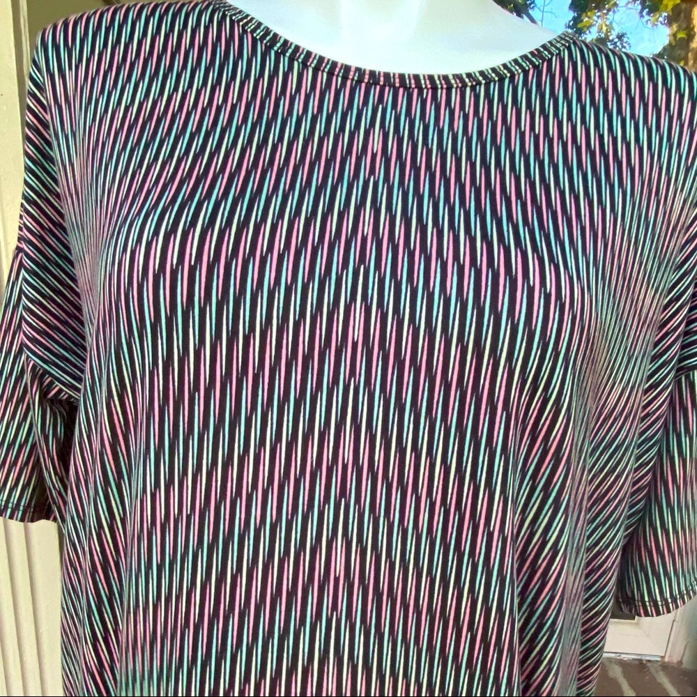 EUC LuLaRoe Irma tunic, XL